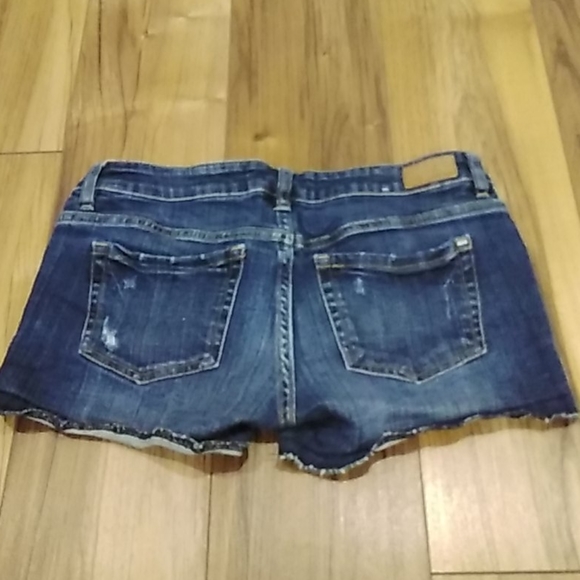 Shorts - Picture 3 of 3